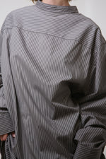 Cargar imagen en el visor de la galería, CAMISA ENSO - TALLA M - GRIS RAYAS

