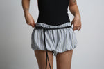 Cargar imagen en el visor de la galería, MINI SHORTS BURU - TALLA S/M
