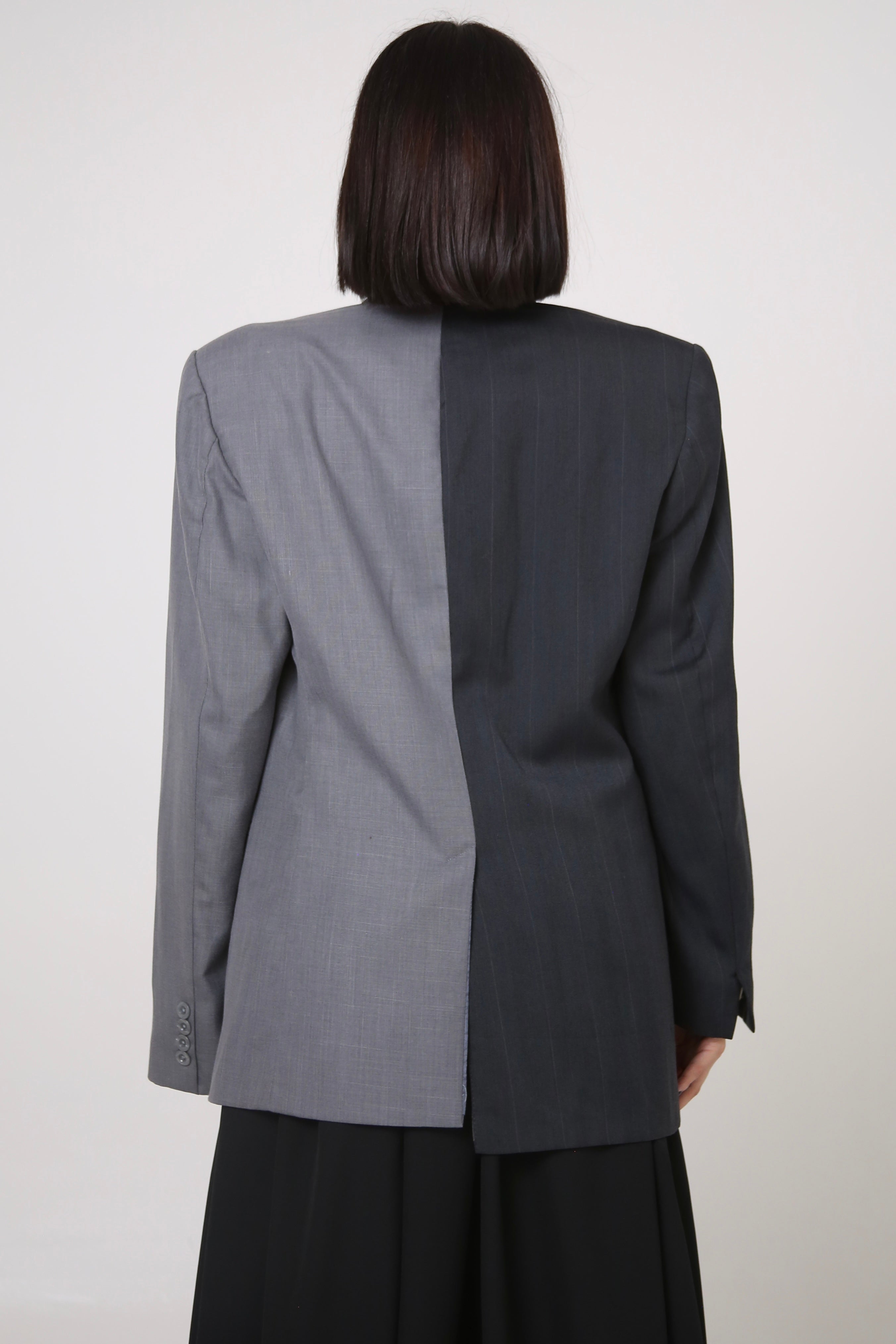 BLAZER DU - TALLA S - MITAD GRIS CLARO y GRIS OSCURO RAYA DIPLOMÁTICAS