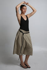Cargar imagen en el visor de la galería, BERMUDAS URRARA - TALLA S - BEIGE
