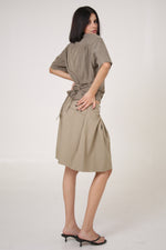 Cargar imagen en el visor de la galería, BERMUDAS URRARA - TALLA M - BEIGE
