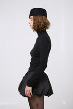 Cargar imagen en el visor de la galería, SHORT SAORI - TALLA S/M - NEGRO SATINADO
