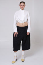 Cargar imagen en el visor de la galería, BERMUDA URRARA - TALLA M - AZUL MARINA
