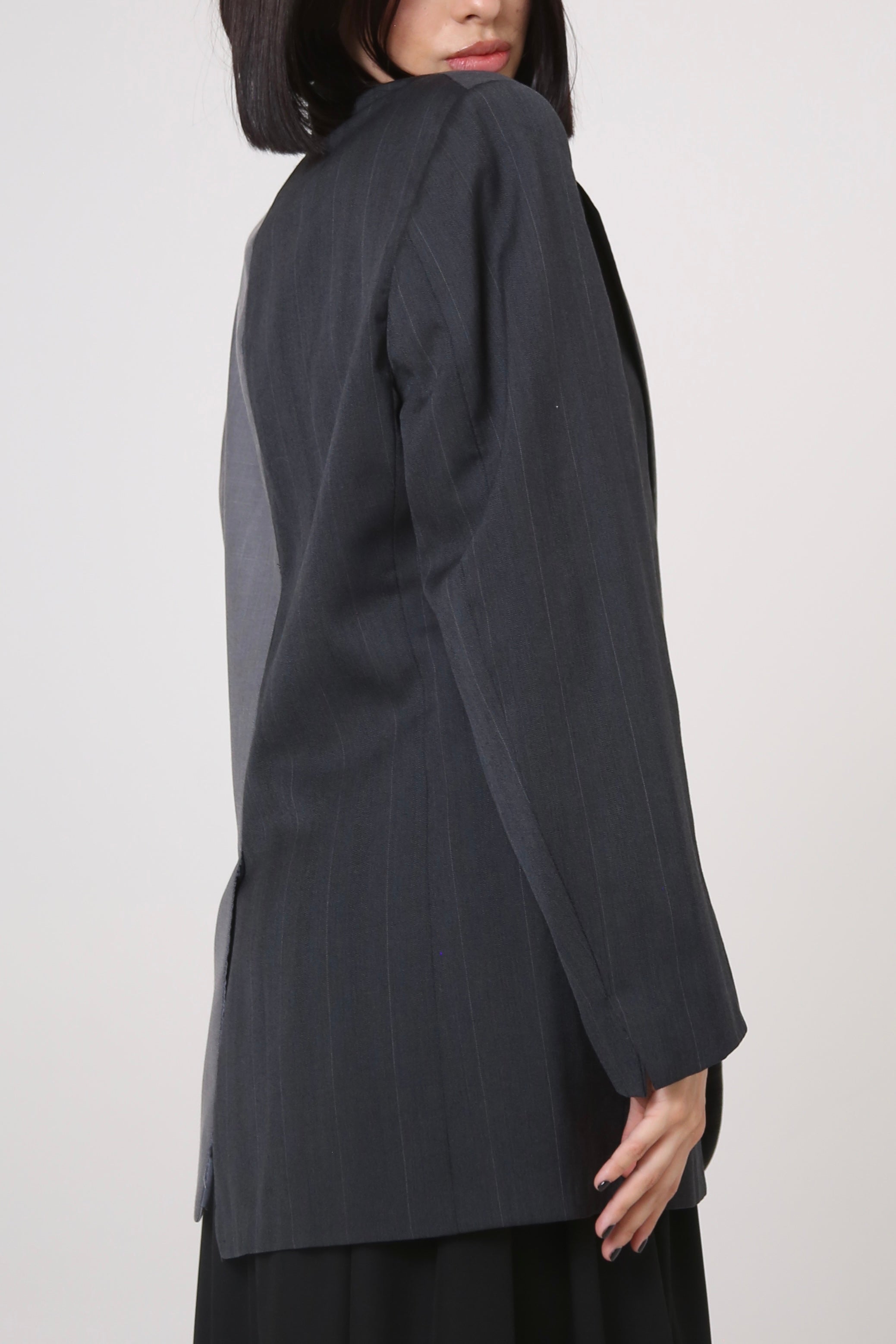 BLAZER DU - TALLA S - MITAD GRIS CLARO y GRIS OSCURO RAYA DIPLOMÁTICAS