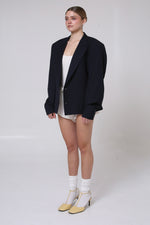 Cargar imagen en el visor de la galería, BLAZER KOTO - TALLA M/L - AZUL MARINO TEXTURA RAYAS
