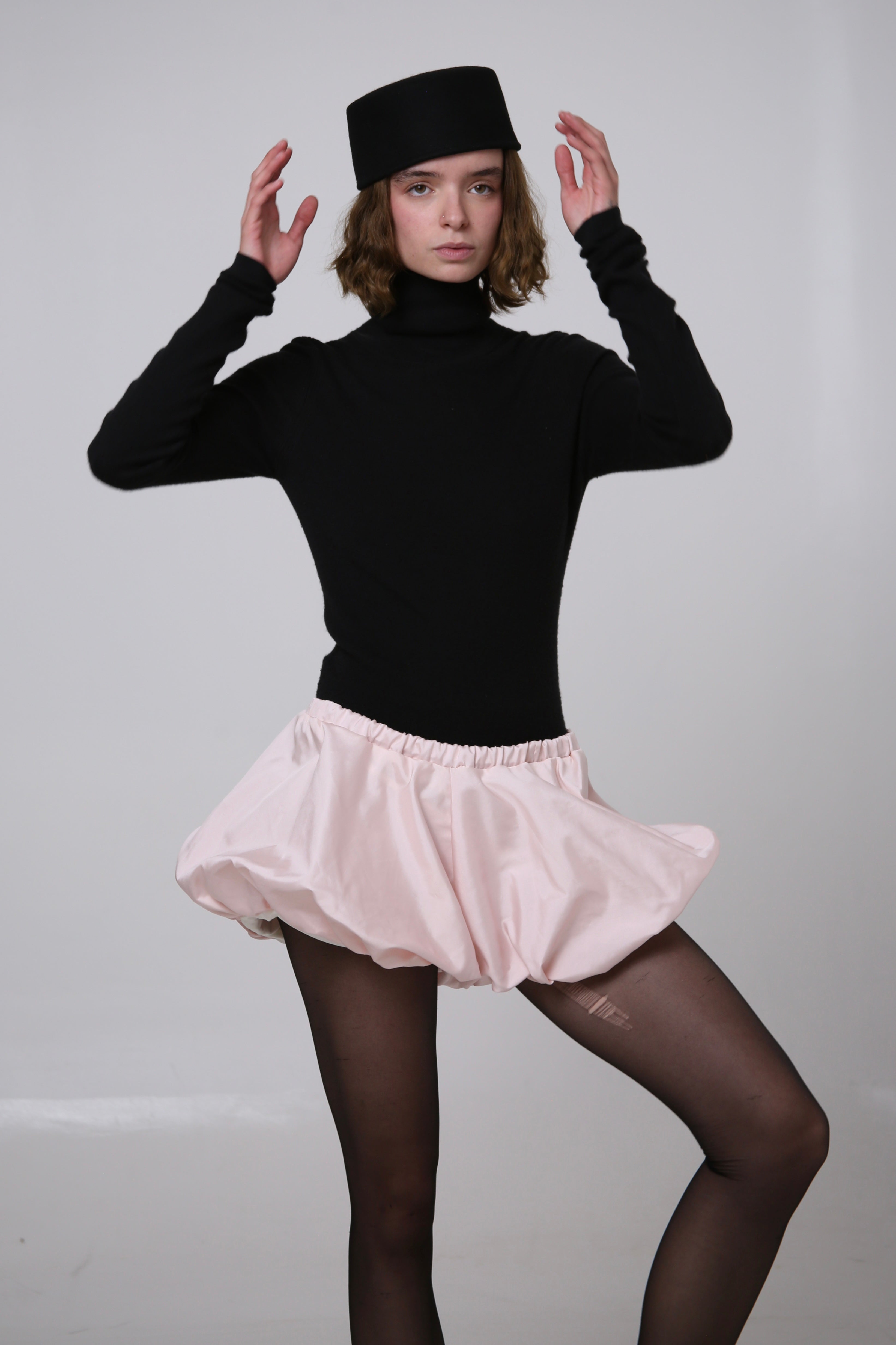 SHORT SAORI - TALLA S/M - ROSA SATINADO