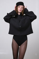 Cargar imagen en el visor de la galería, BLAZER JUN - TALLA M/L - GRIS OXFORD RAYAS DIPLOMÁTICAS
