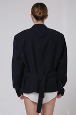 Cargar imagen en el visor de la galería, BLAZER KOTO - TALLA M/L - AZUL MARINO TEXTURA RAYAS
