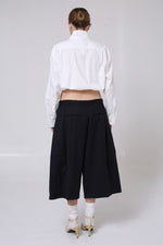 Cargar imagen en el visor de la galería, BERMUDA URRARA - TALLA M - AZUL MARINA
