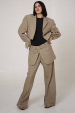 Cargar imagen en el visor de la galería, BLAZER MIJI - TALLA M - BEIGE
