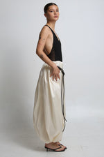Cargar imagen en el visor de la galería, SAORI PANTS - UNITALLA - HUESO SATINADO
