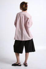 Cargar imagen en el visor de la galería, TOP KEI - TALLA M/L - ROJO RAYAS
