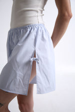 Cargar imagen en el visor de la galería, SHORTS NUNO - UNITALLA - AZUL RAYAS BLANCAS
