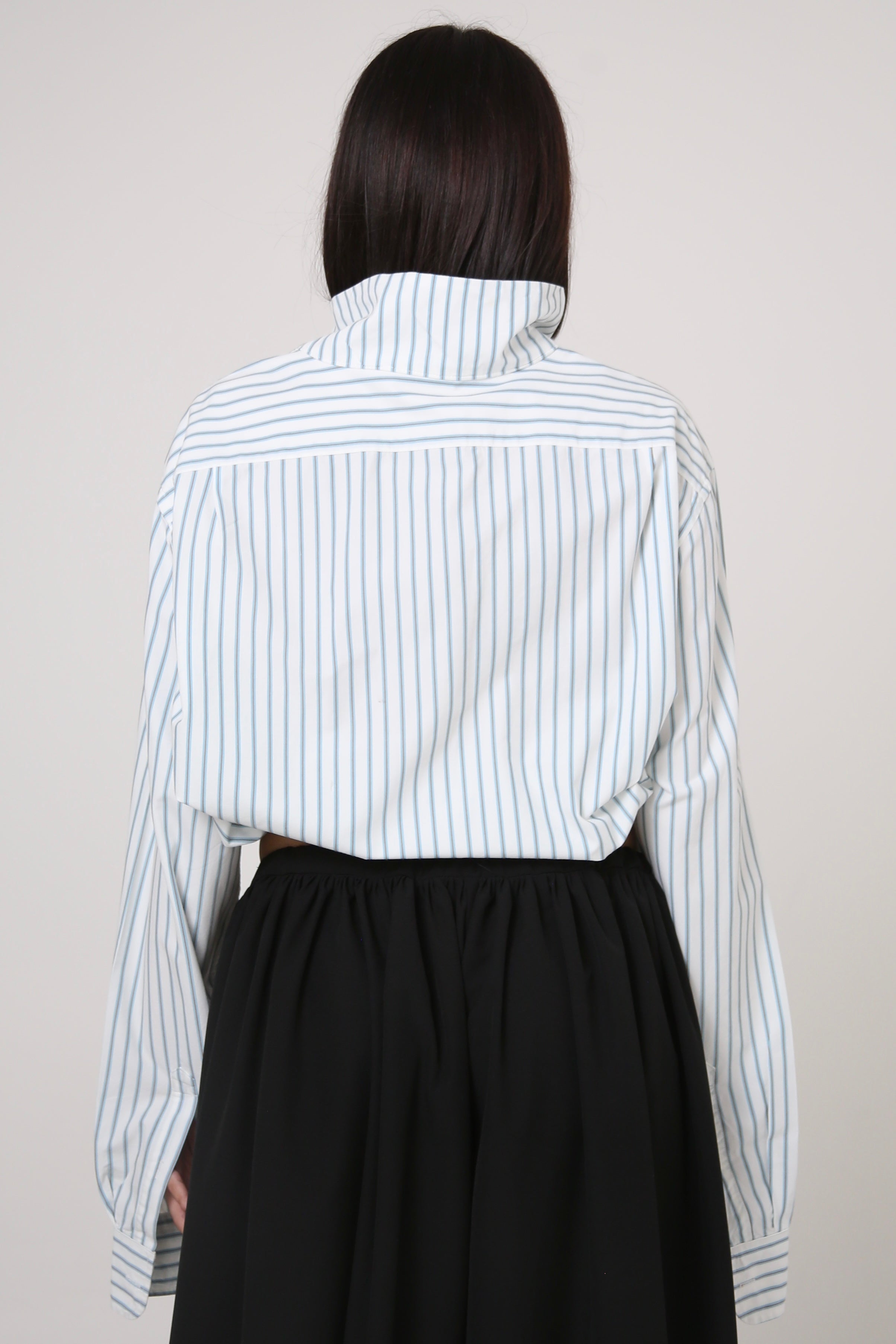 CAMISA NEKKU - TALLA M - BLANCA RAYS AZULES