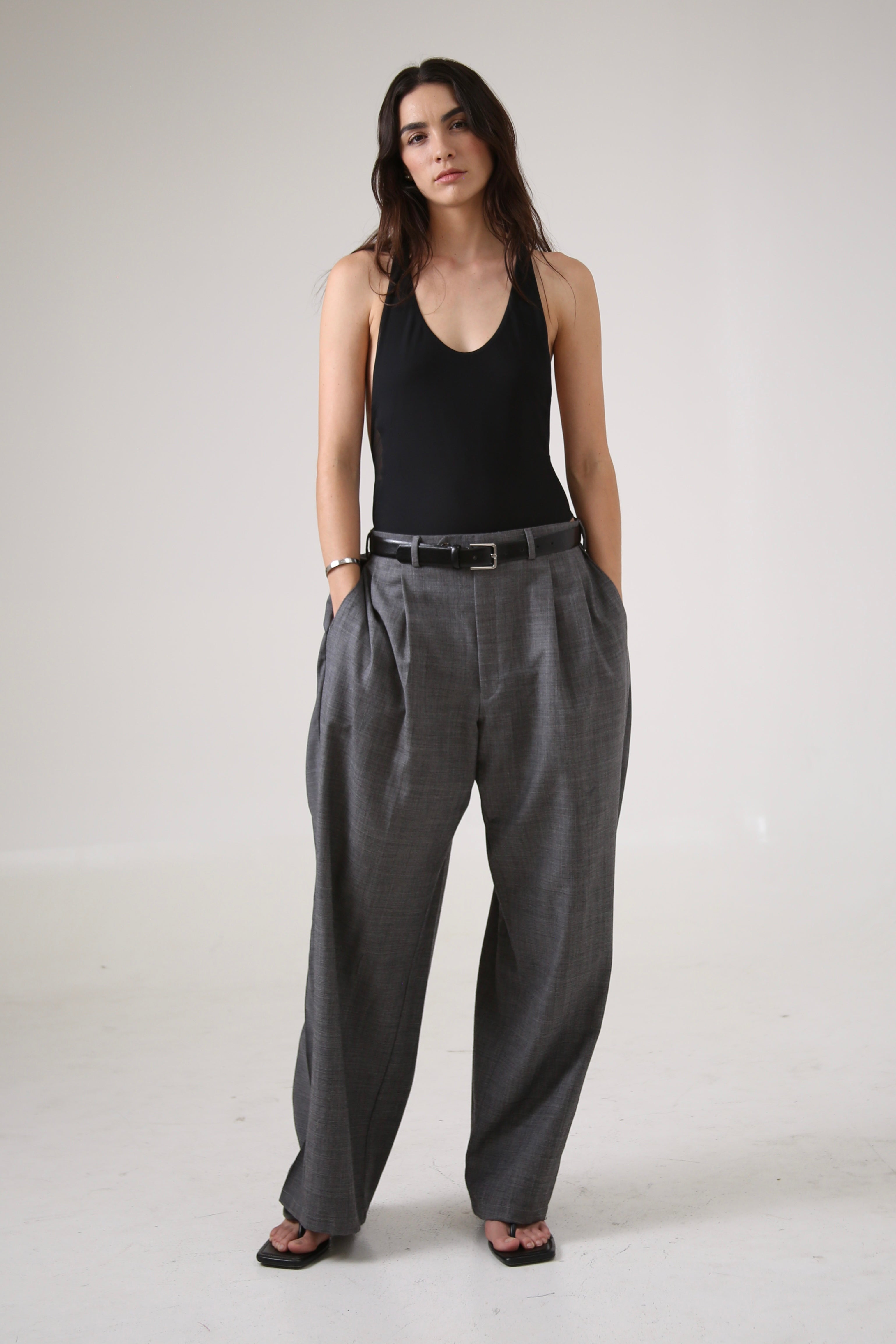 PANTALÓN URRARA - TALLA M - GRIS