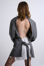 Cargar imagen en el visor de la galería, BLAZER SENAKA - TALLA M - GRIS
