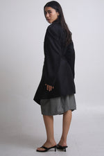 Cargar imagen en el visor de la galería, BLAZER CAPA - NEGRO - TALLA M
