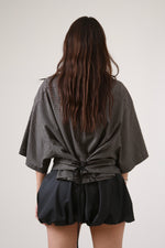 Cargar imagen en el visor de la galería, CAMISA KURO - TALLA M
