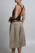 Cargar imagen en el visor de la galería, BERMUDAS URRARA - TALLA S - BEIGE
