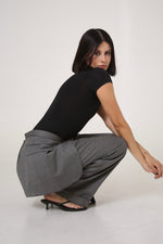 Cargar imagen en el visor de la galería, PANTALÓN SUKA - TALLA M  - GRIS
