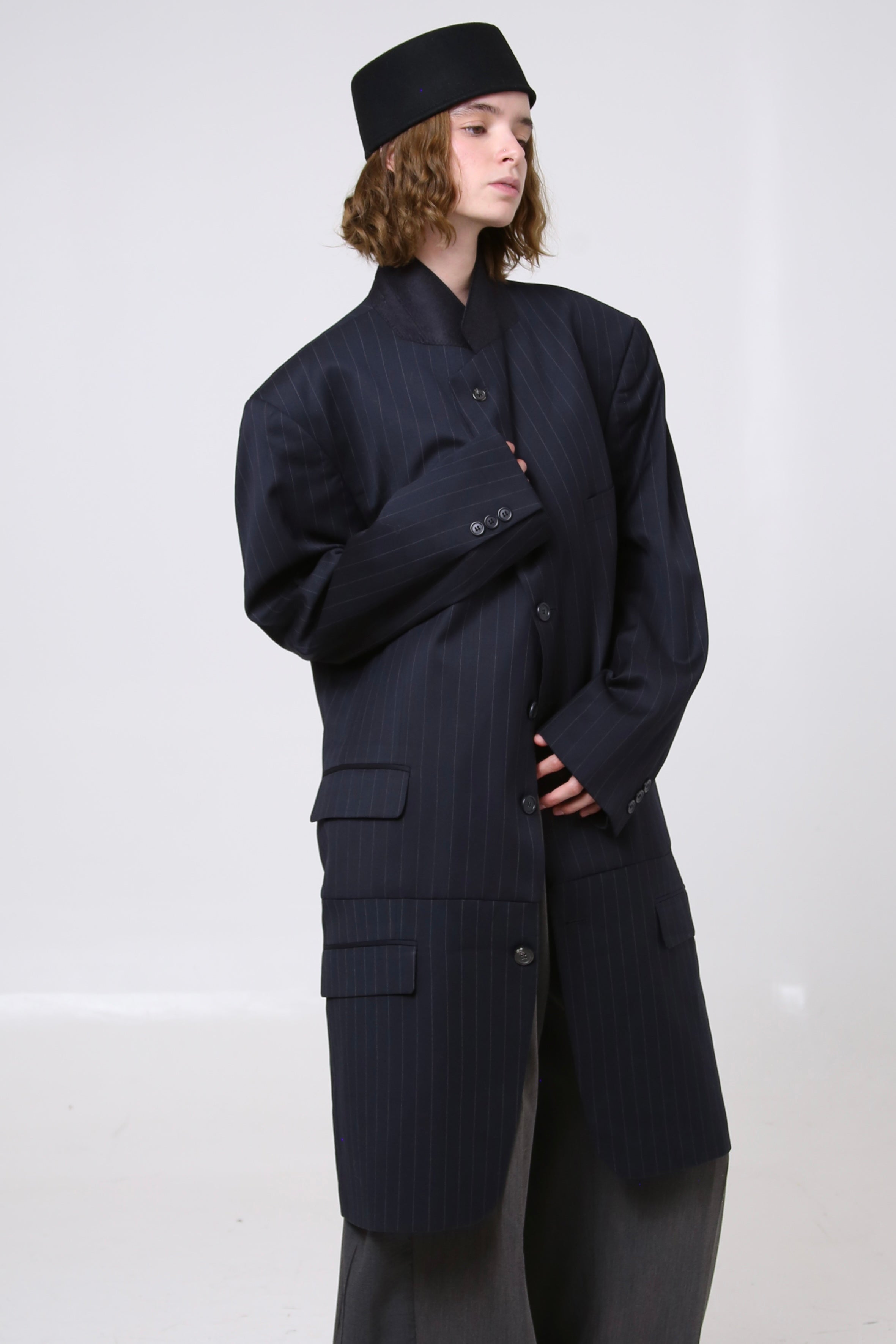 ABRIGO JIN - TALLA L - AZUL RAYA DIPLOMÁTICA