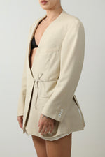 Cargar imagen en el visor de la galería, BLAZER KIMONO - TALLA M - BEIGE
