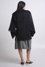 Cargar imagen en el visor de la galería, BLAZER CAPA - NEGRO - TALLA M
