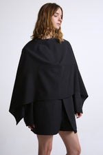 Cargar imagen en el visor de la galería, BLAZER MANTO - TALLA S/M - NEGRO TEXTURA RAYAS

