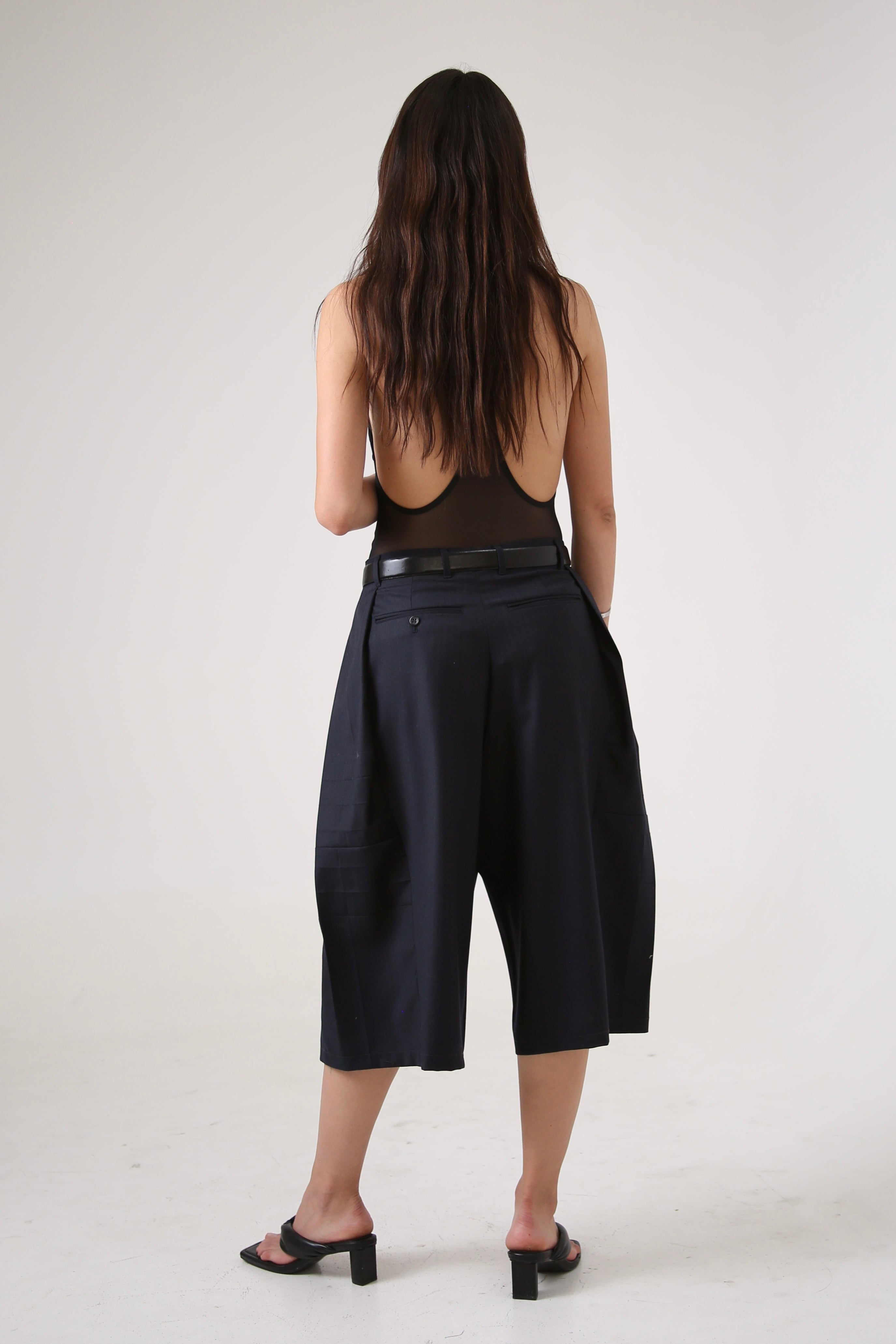 BERMUDAS URRARA - TALLA M - AZUL MARINO