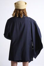 Cargar imagen en el visor de la galería, BLAZER MANTO - TALLA S/M - AZUL MARINO RAYAS
