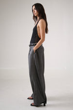 Cargar imagen en el visor de la galería, PANTALÓN URRARA - TALLA M - GRIS
