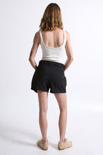 Cargar imagen en el visor de la galería, MINI SHORTS - TALLA M - NEGROS TEXTURA RAYAS
