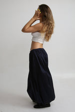 Cargar imagen en el visor de la galería, PANTALÓN SAORI - UNITALLA - AZUL SATINADO
