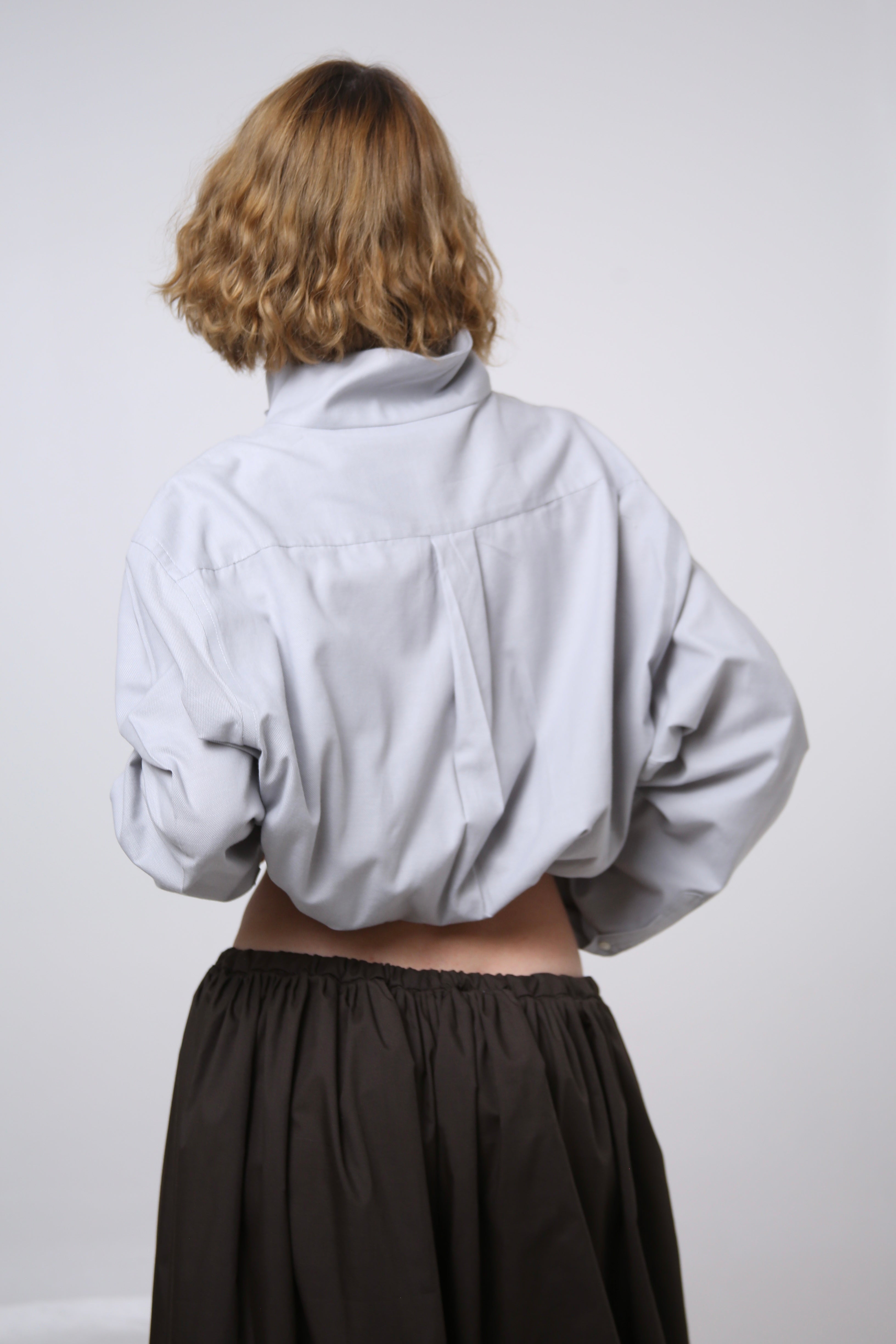 CAMISA NEKKU - TALLA M/L - GRIS