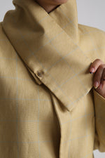 Cargar imagen en el visor de la galería, BLAZER NEKKU - TALLA S/M - AMARILLO
