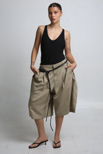 Cargar imagen en el visor de la galería, BERMUDAS URRARA - TALLA S - BEIGE
