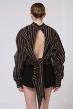 Cargar imagen en el visor de la galería, CAMISA ENSO - UNITALLA - CAFÉ RAYAS
