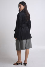 Cargar imagen en el visor de la galería, BLAZER CAPA - NEGRO - TALLA M
