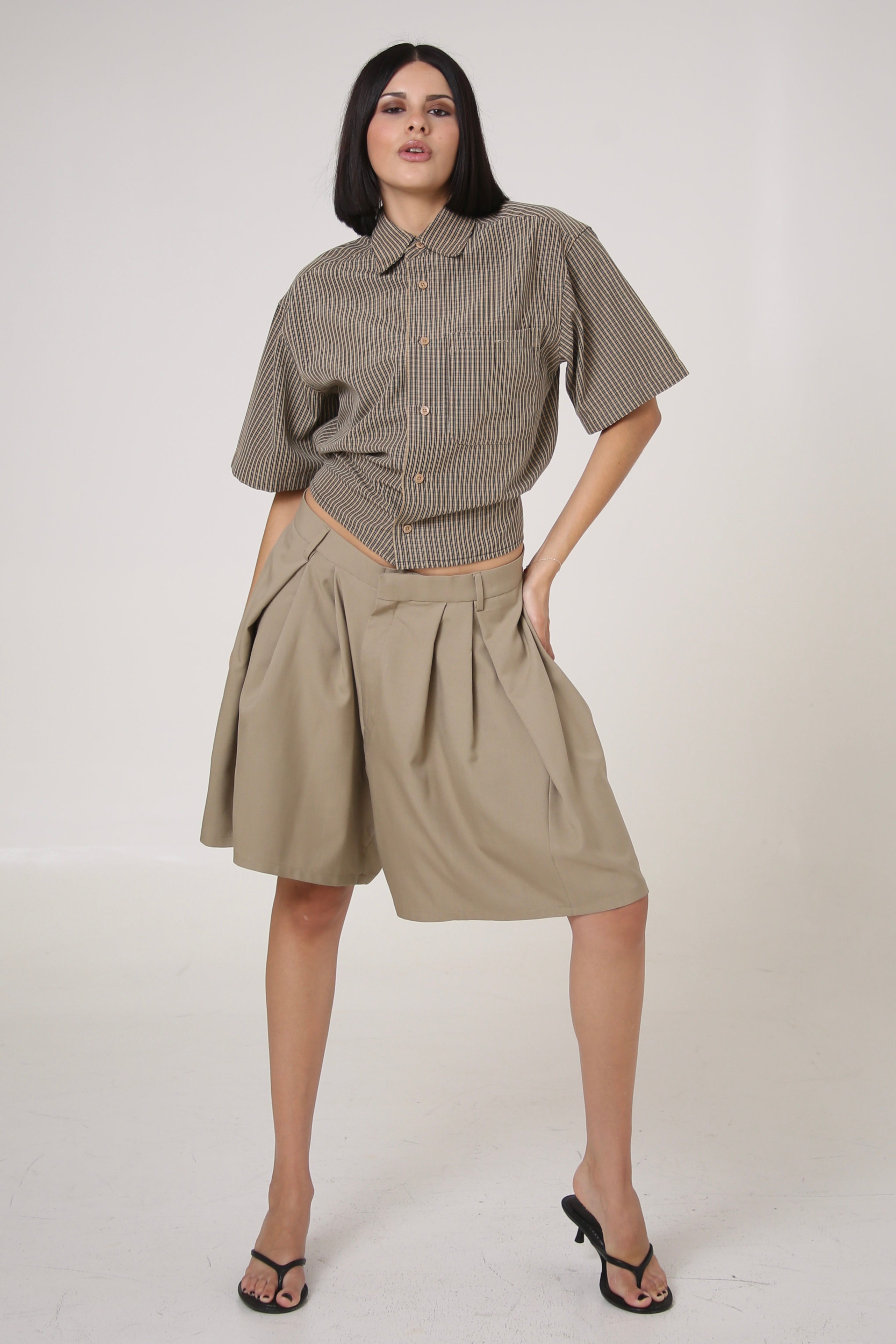 BERMUDAS URRARA - TALLA M - BEIGE