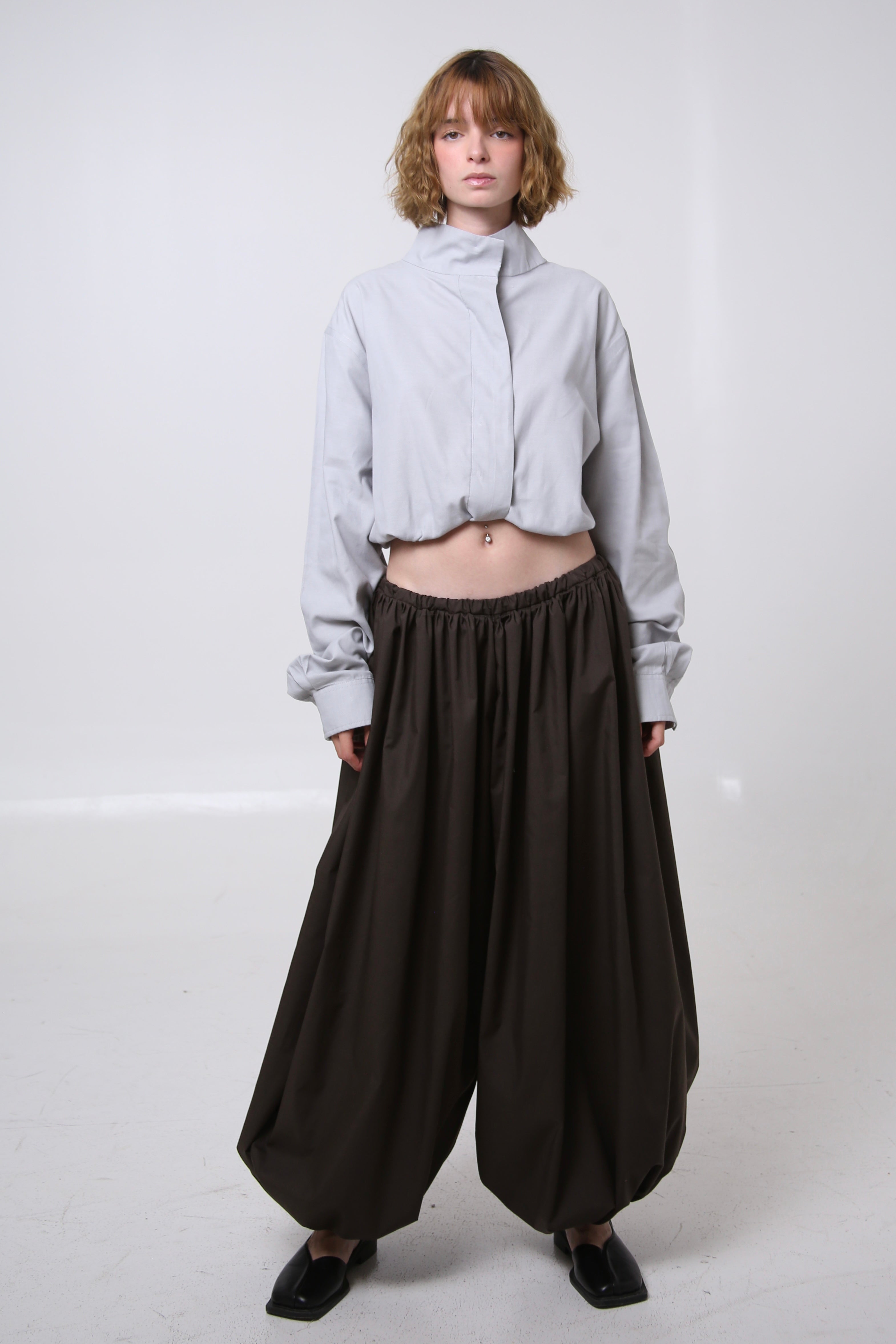 CAMISA NEKKU - TALLA M/L - GRIS