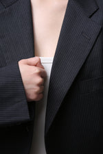 Cargar imagen en el visor de la galería, BLAZER KEI - TALLA M/L - GRIS OXFORD RAYAS
