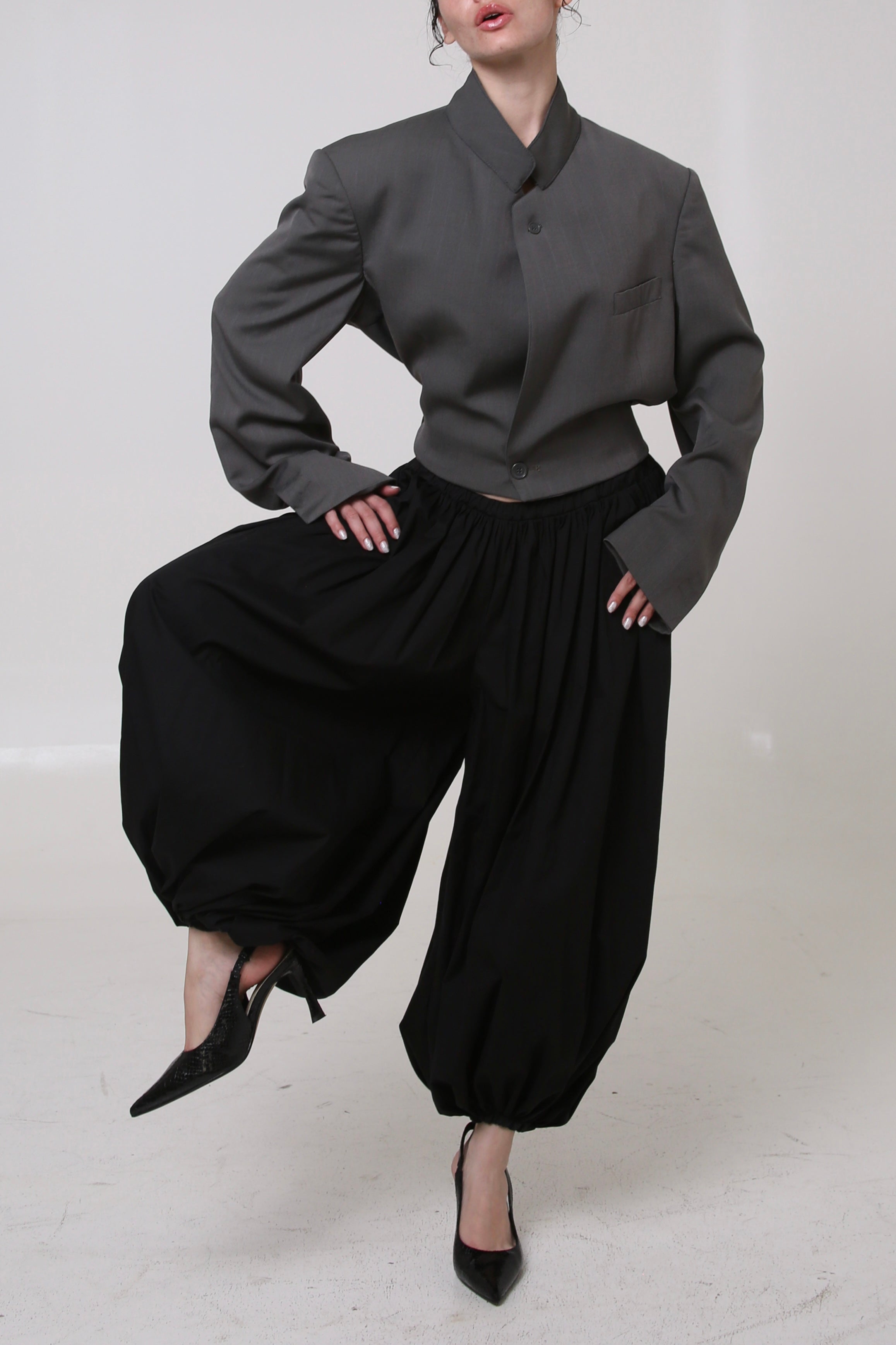BLAZER KEI - TALLA M - GRIS TEXTURA RAYAS