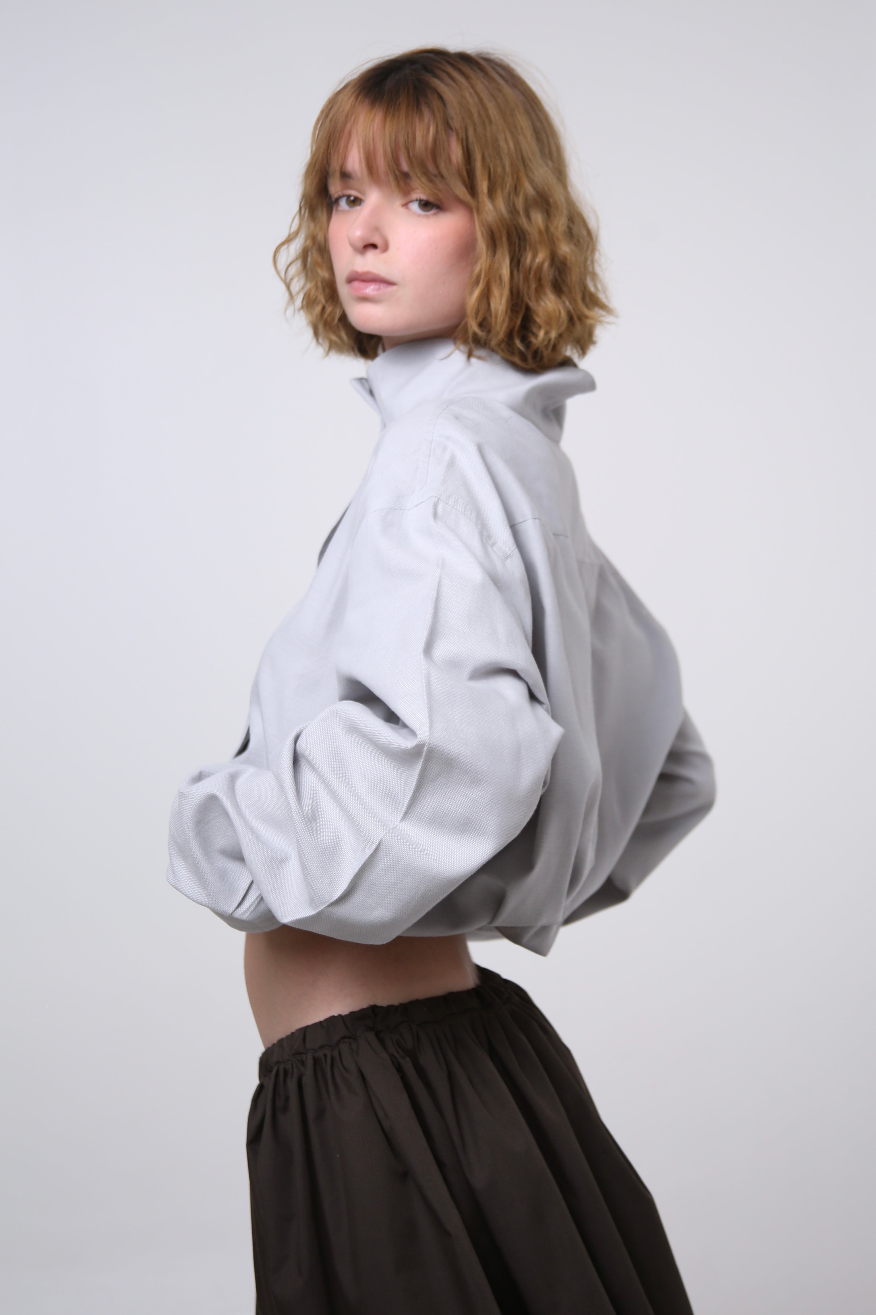 CAMISA NEKKU - TALLA M/L - GRIS