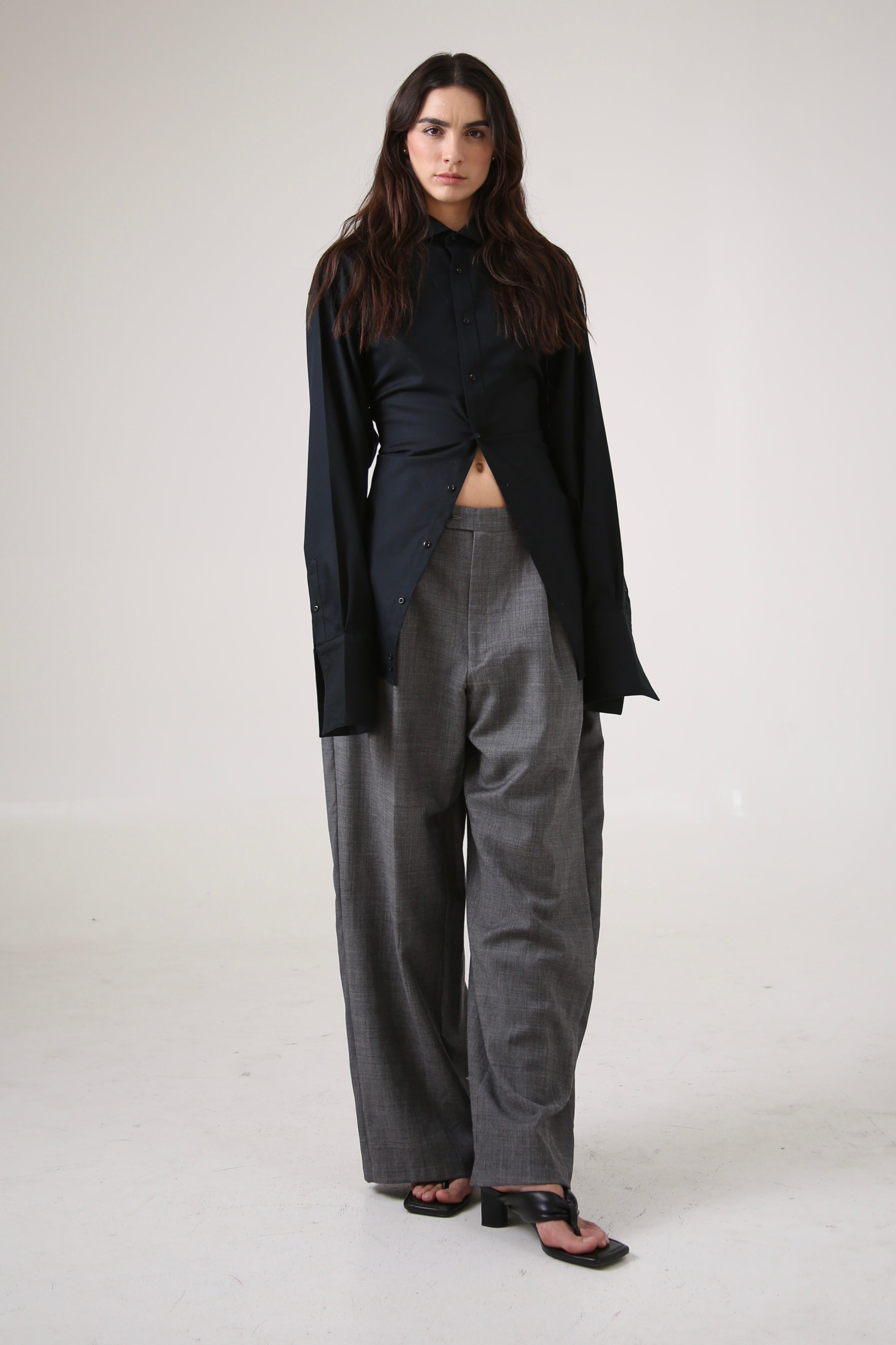 CAMISA KURO - TALLA M - NEGRA