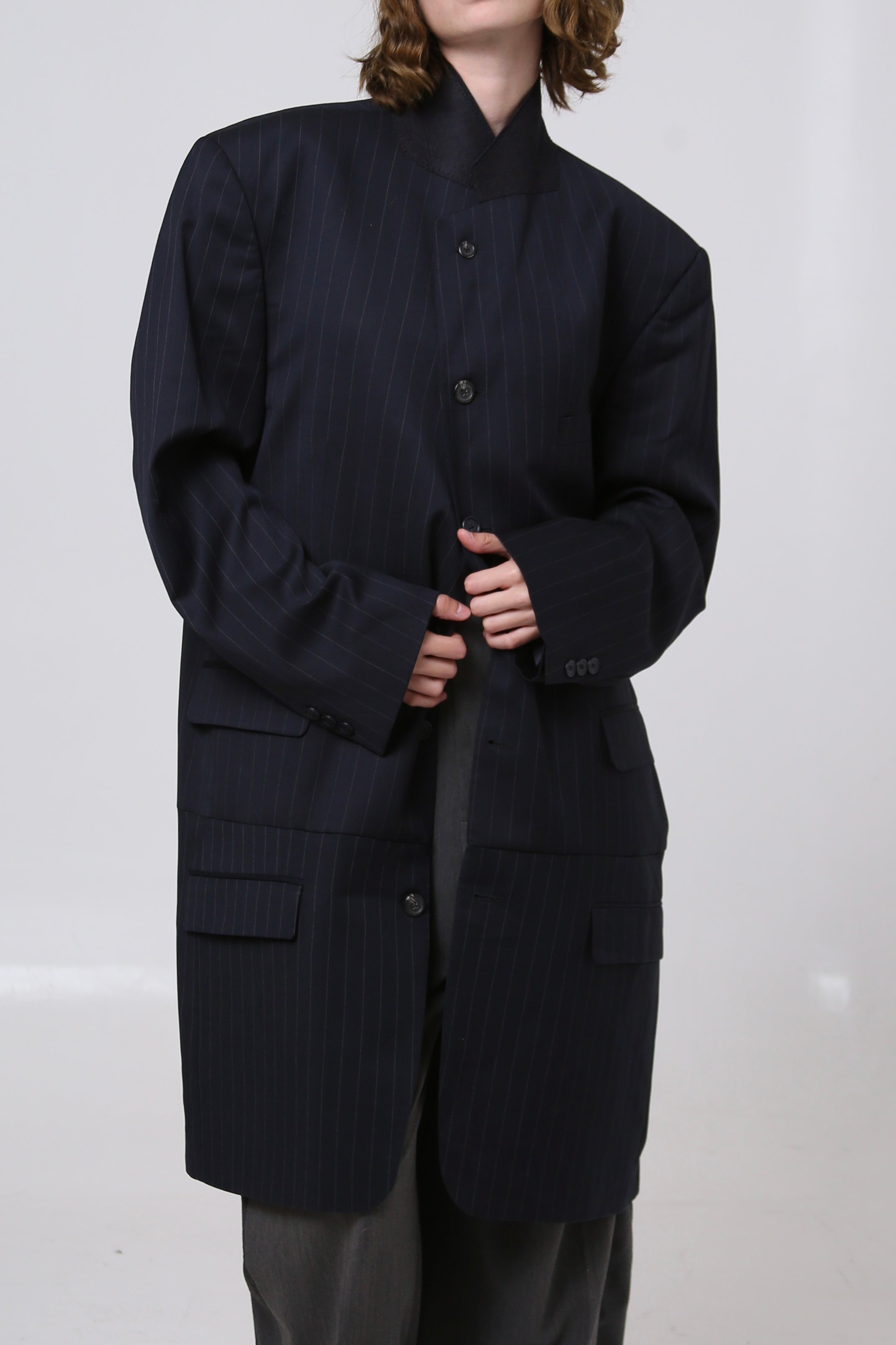 ABRIGO JIN - TALLA L - AZUL RAYA DIPLOMÁTICA