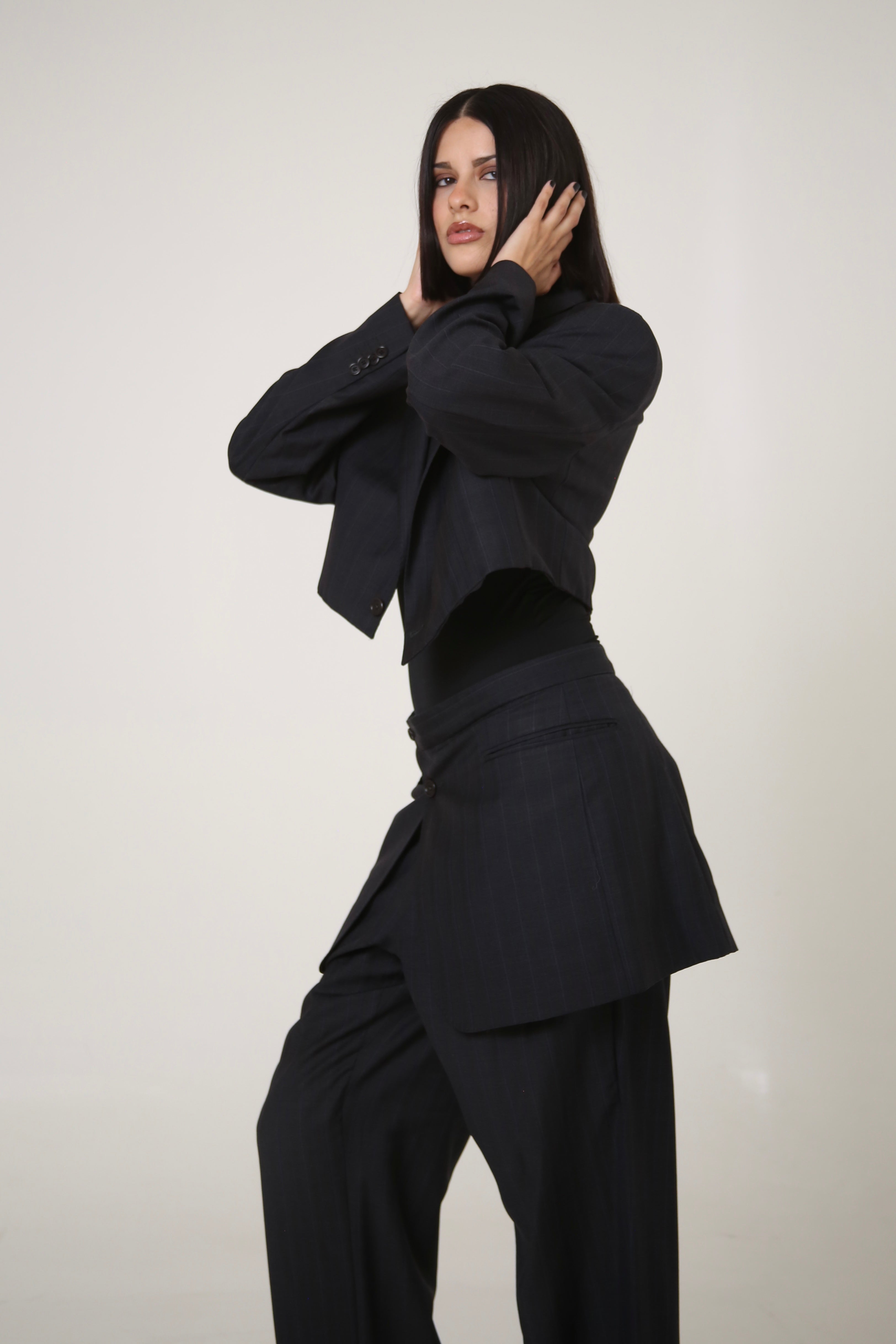 PANTALÓN SUKA - TALLA M - AZUL MARINO RAYAS