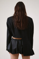 Cargar imagen en el visor de la galería, BLAZER SOMA - TALLA M - NEGRO RAYA DIPLOMÁTICA
