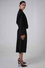 Cargar imagen en el visor de la galería, BERMUDA URRARA - TALLA M - NEGRO
