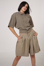 Cargar imagen en el visor de la galería, BERMUDAS URRARA - TALLA M - BEIGE
