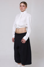 Cargar imagen en el visor de la galería, BERMUDA URRARA - TALLA M - AZUL MARINA
